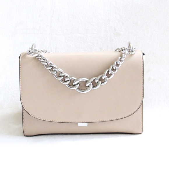 ✨HP✨ Chelsea28 Chain Crossbody Purse - Picture 5 of 8